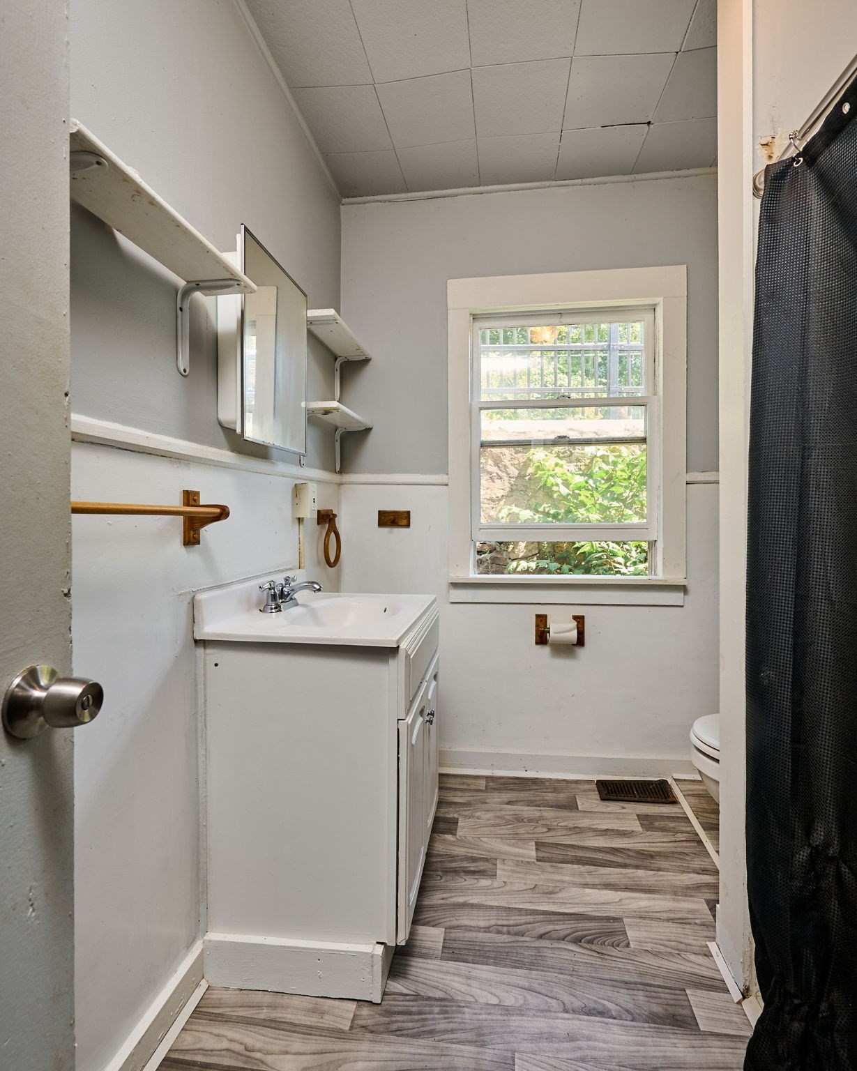 111 Deerfield St, Greenfield, MA 01301 - Image 10