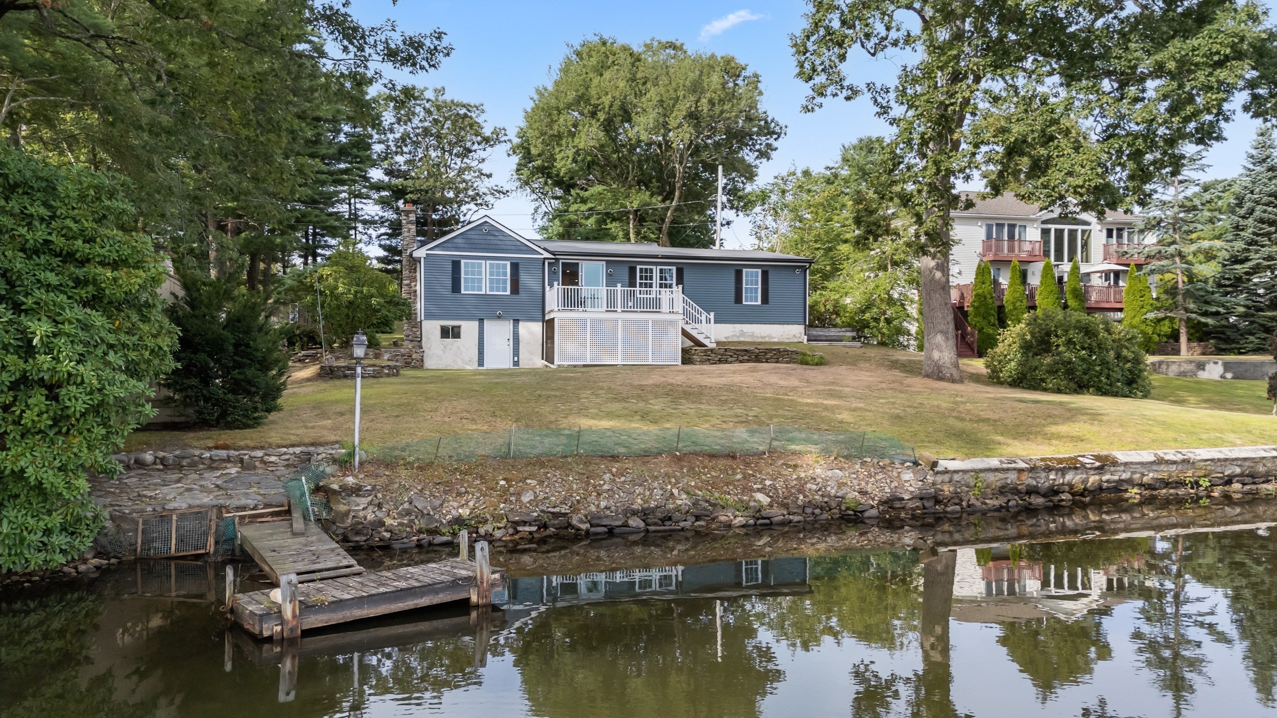 95 Pineland Ave, Worcester, MA 01604