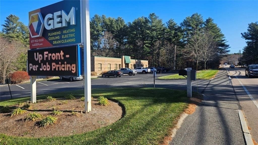 115 Mendon St, Bellingham, MA 02019 - Image 2