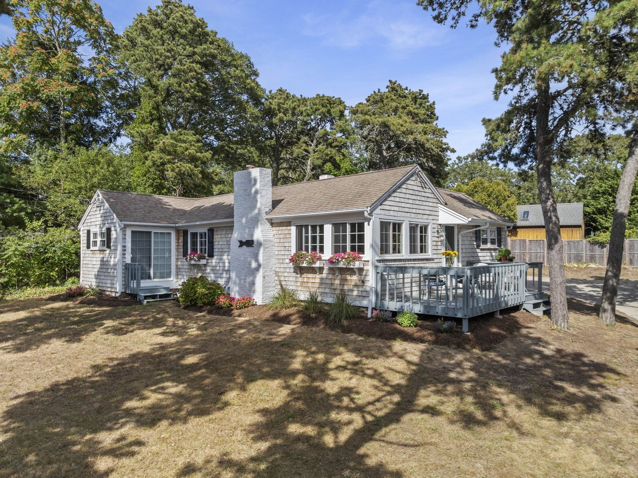 133 South St, Harwich, MA 02646