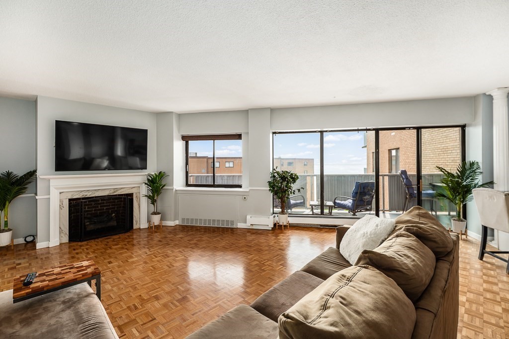 300 Lynn Shore Dr Unit 807, Lynn, MA 01902