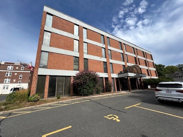 155 Maple Street Unit 403, Springfield, MA 01105 - Image 1
