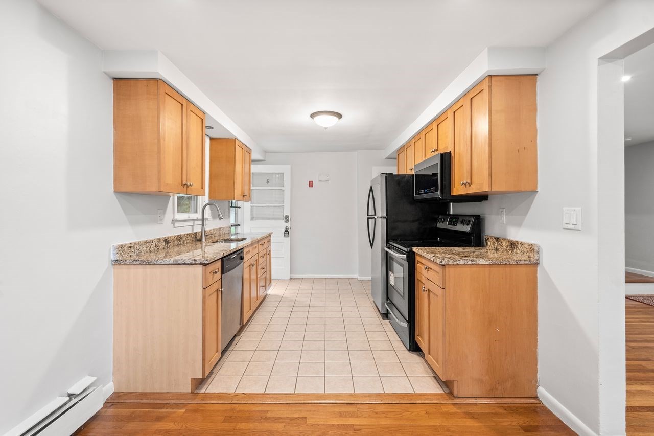 2 George Road Unit 2, Winchester, MA 01890 - Image 8