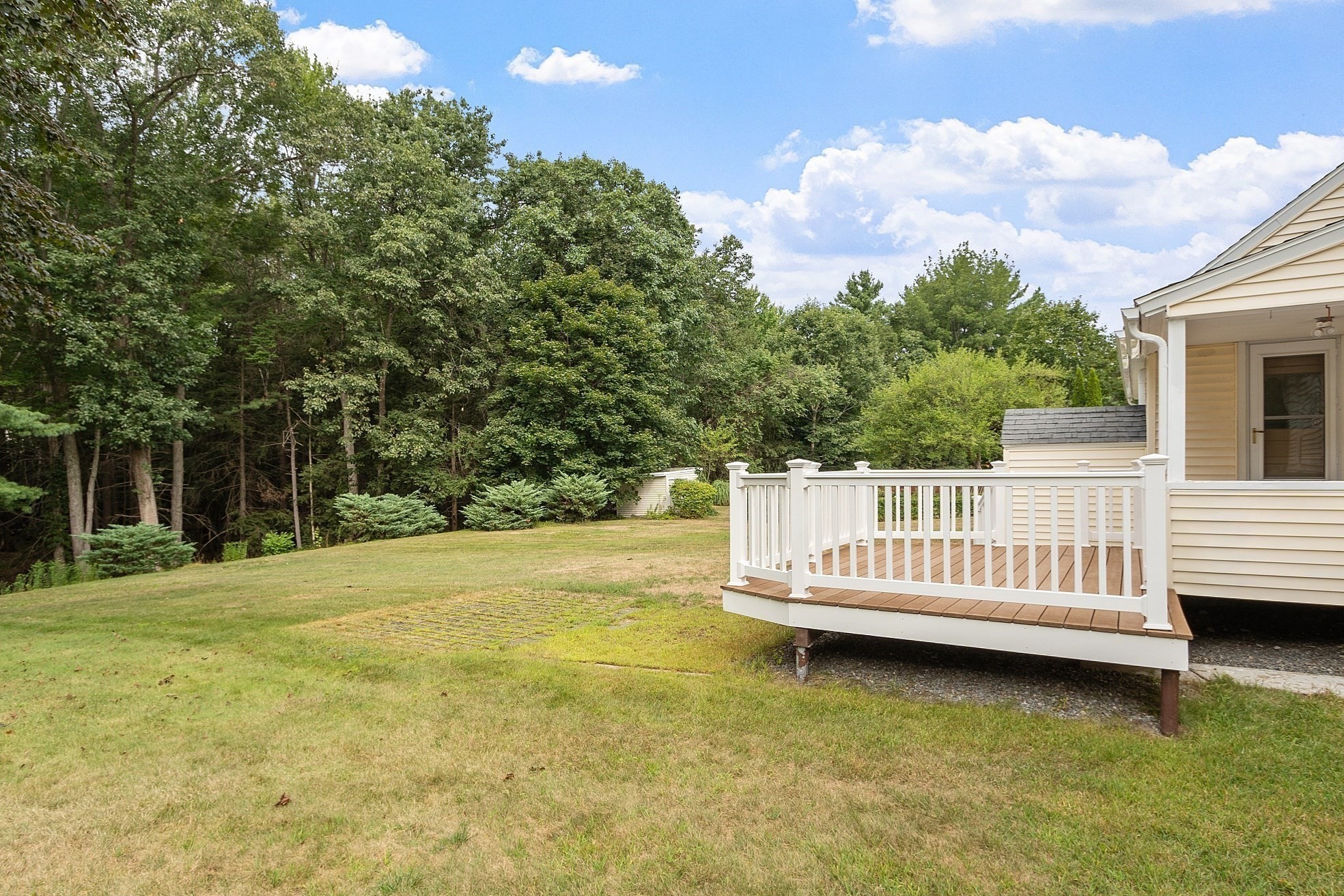 23 Tilton Ave, Lunenburg, MA 01462 - Image 9