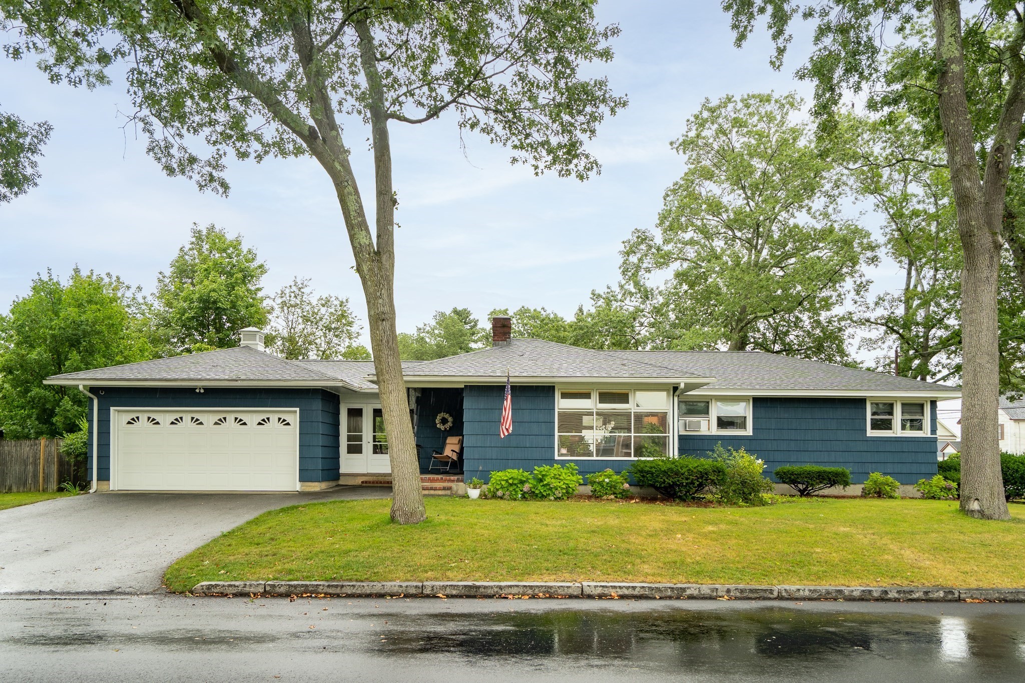 1 Sunset Avenue, Chelmsford, MA 01824