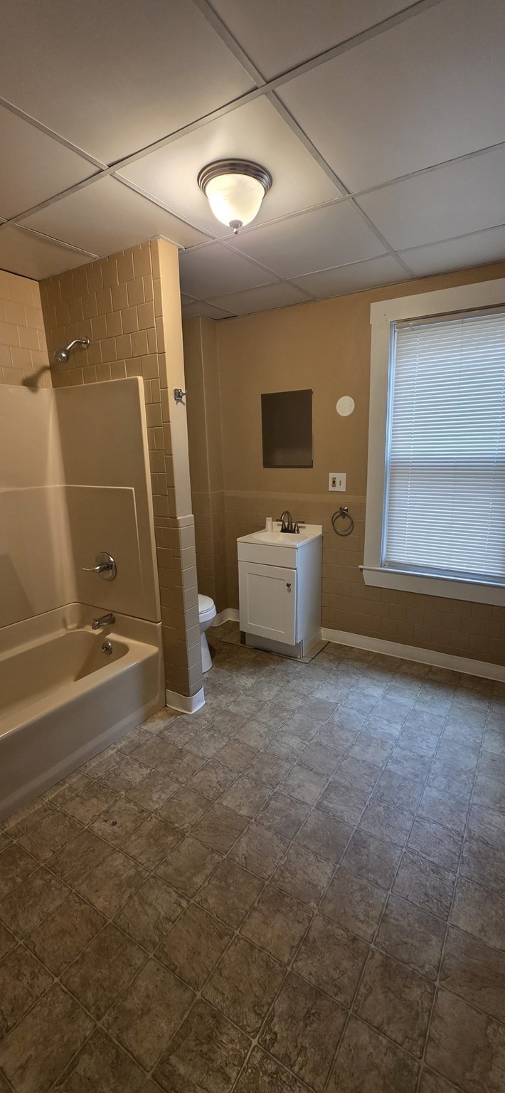 518 Cottage St, New Bedford, MA 02740 - Image 20