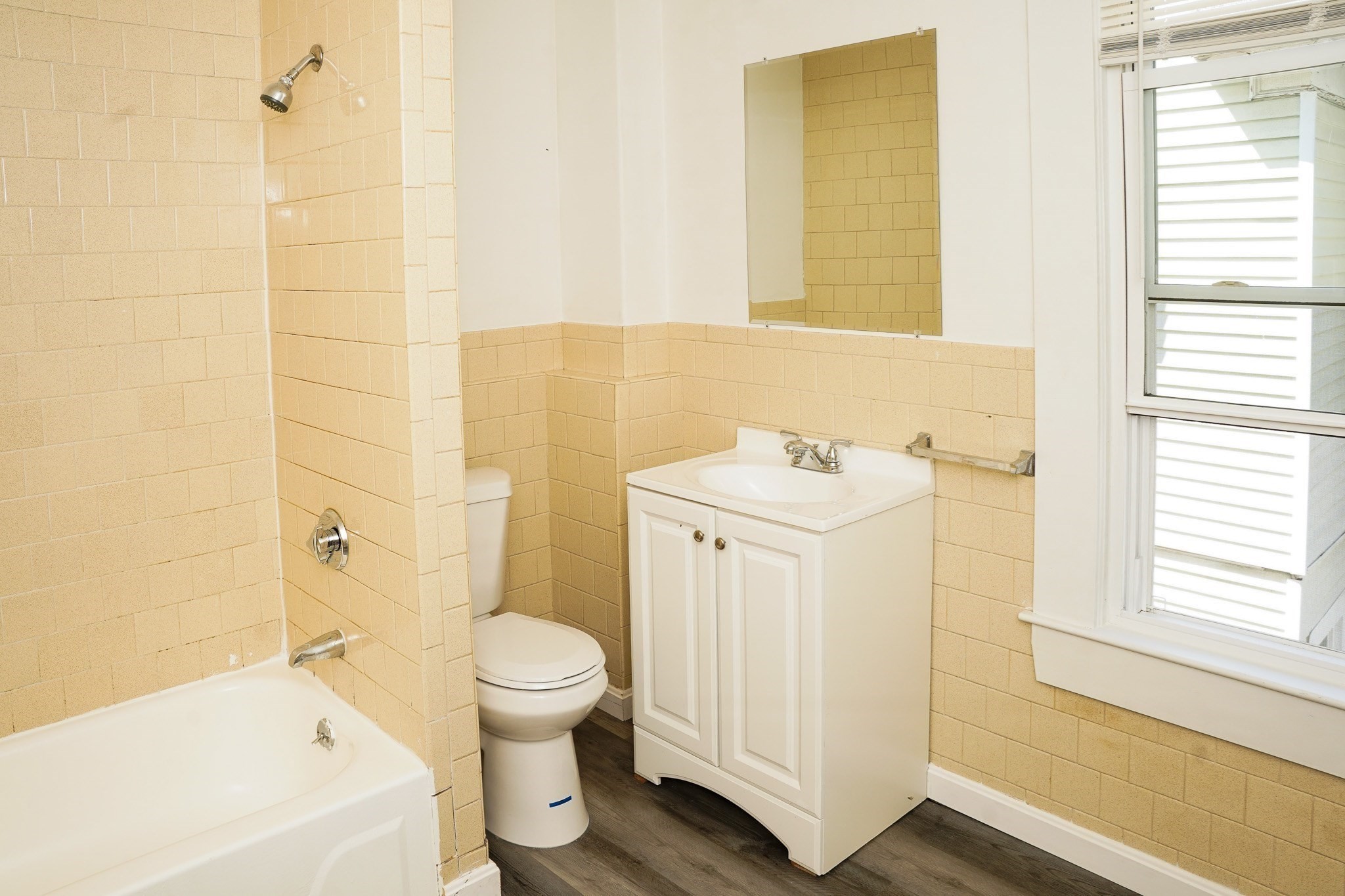 518 Cottage St, New Bedford, MA 02740 - Image 8