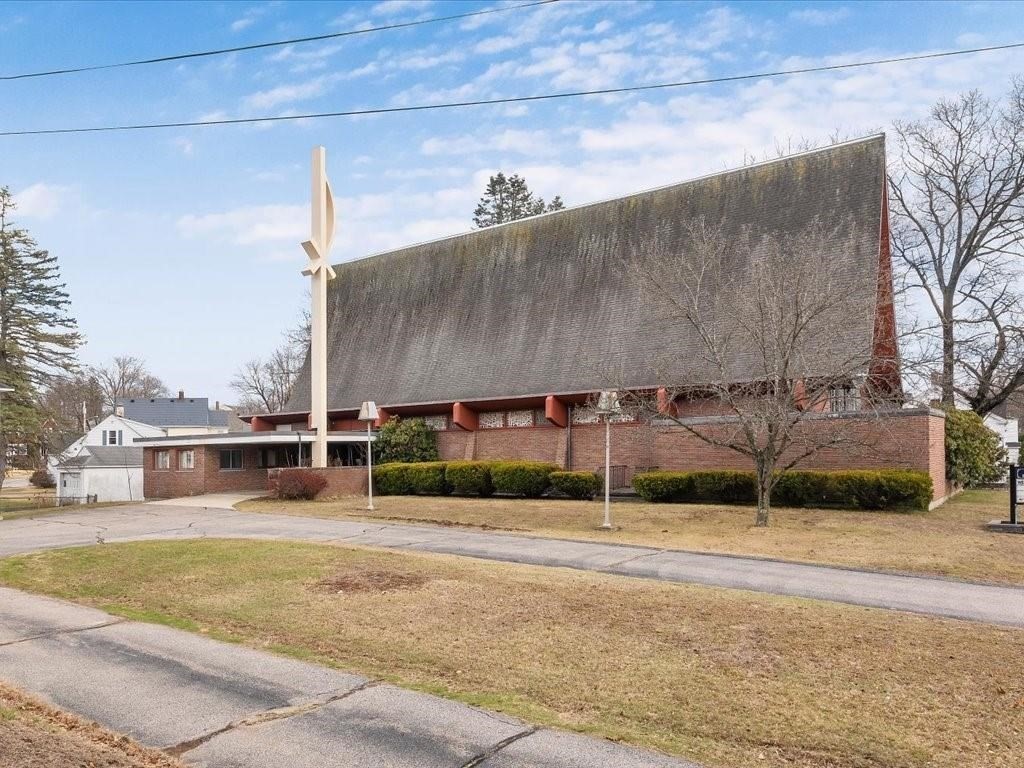 871 Harris Ave, Woonsocket, RI 02895 - Image 36