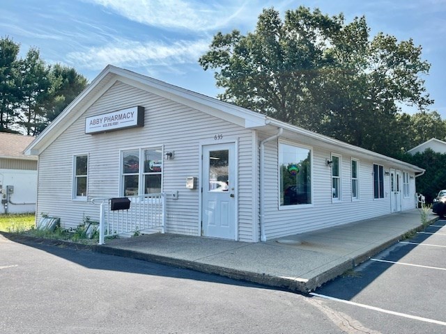 635 Prospect St, Chicopee, MA 01020 - Image 1