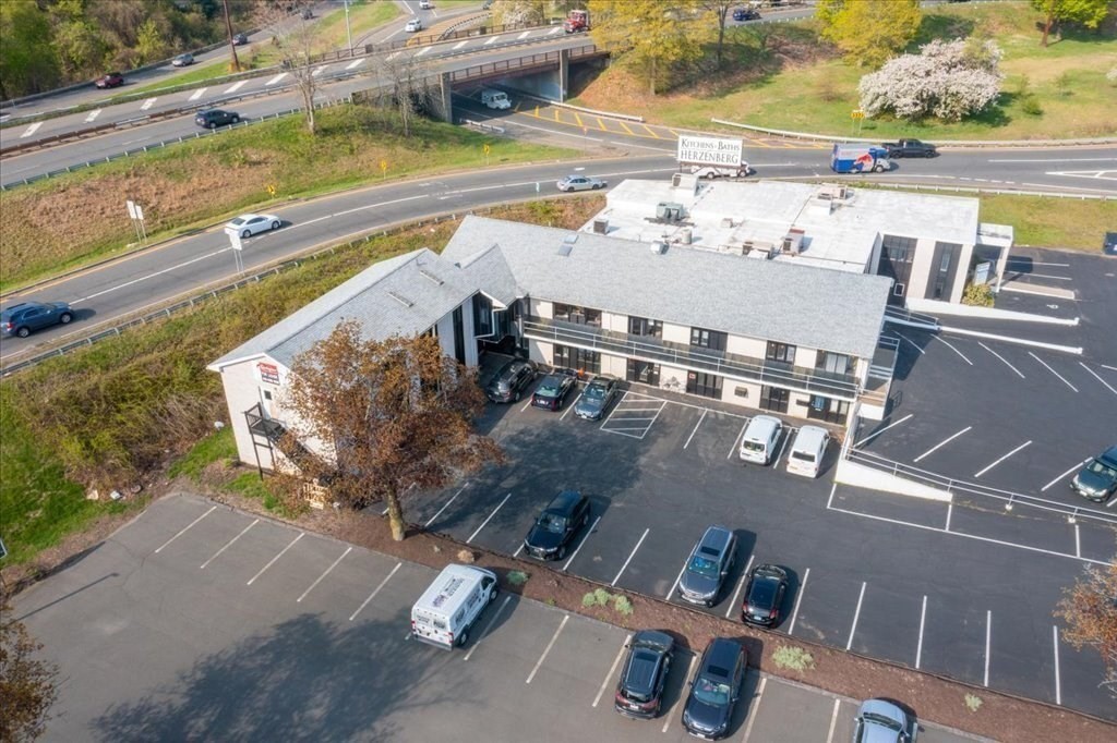 584 Meadow St, Agawam, MA 01001 - Image 3