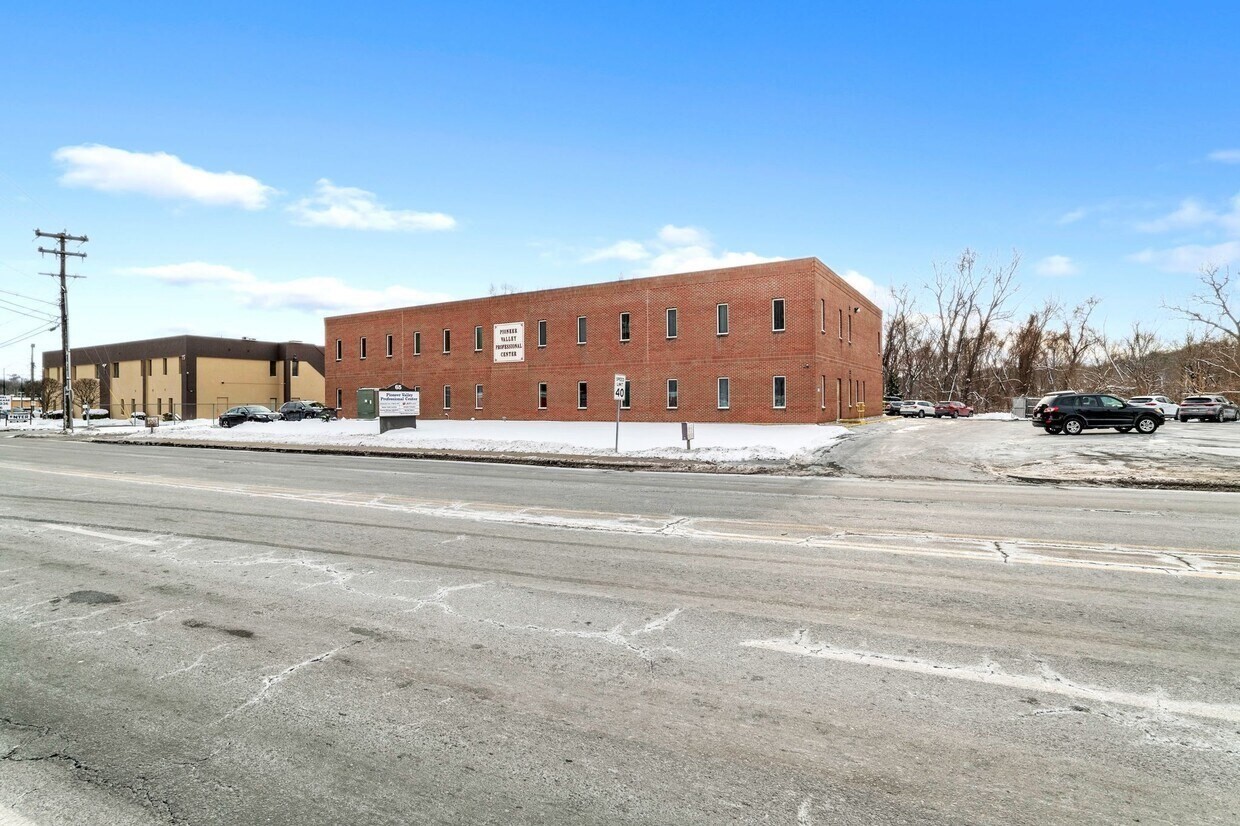 65 Springfield Rd, Westfield, MA 01085 - Image 2