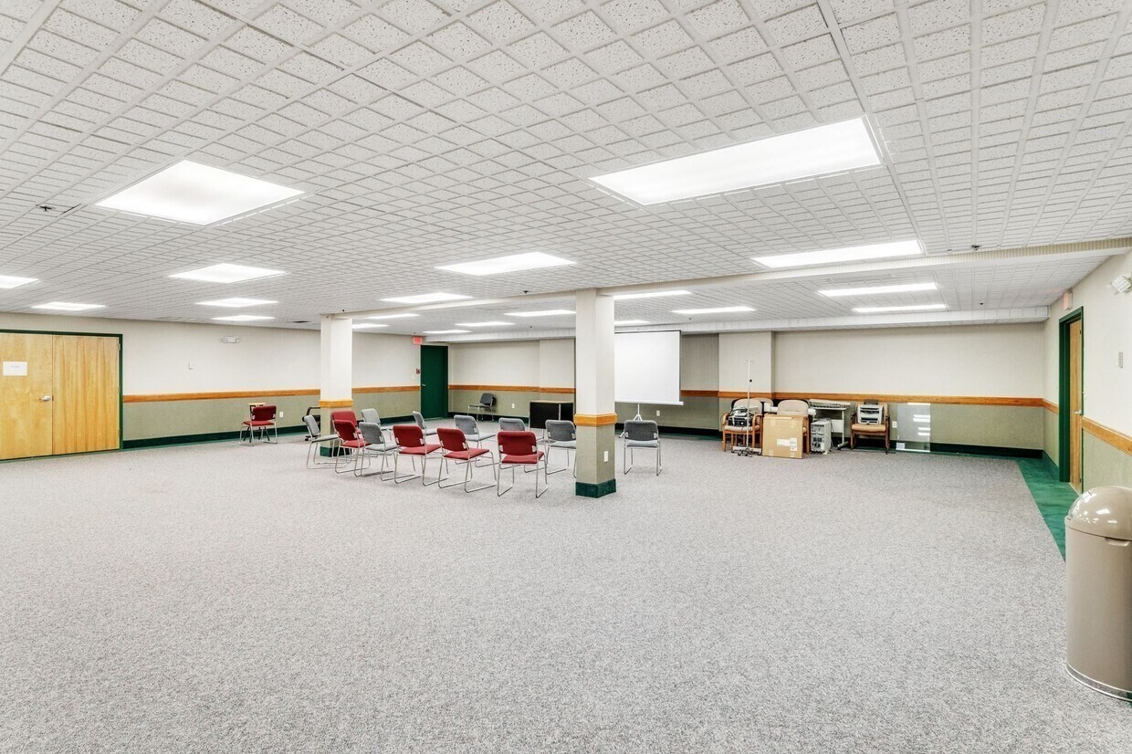 65 Springfield Rd, Westfield, MA 01085 - Image 12