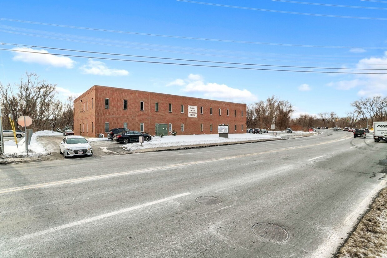 65 Springfield Rd, Westfield, MA 01085 - Image 3