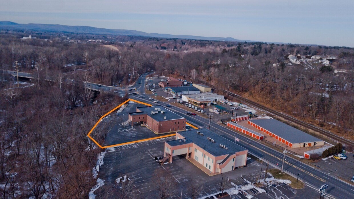 65 Springfield Rd, Westfield, MA 01085 - Image 7