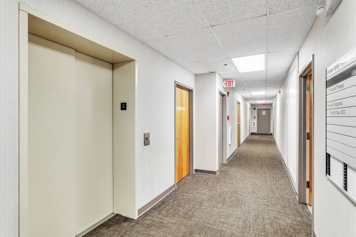 65 Springfield Rd, Westfield, MA 01085 - Image 9