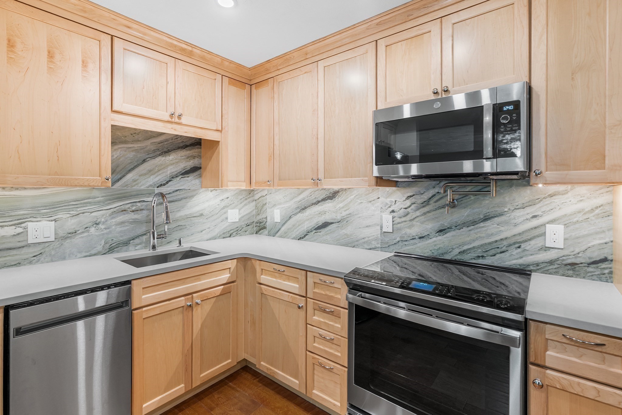 5 Ash St Unit 9, Medford, MA 02155 - Image 4