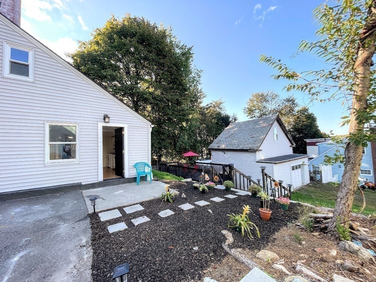 16 Thomas St, Fitchburg, MA 01420 - Image 11