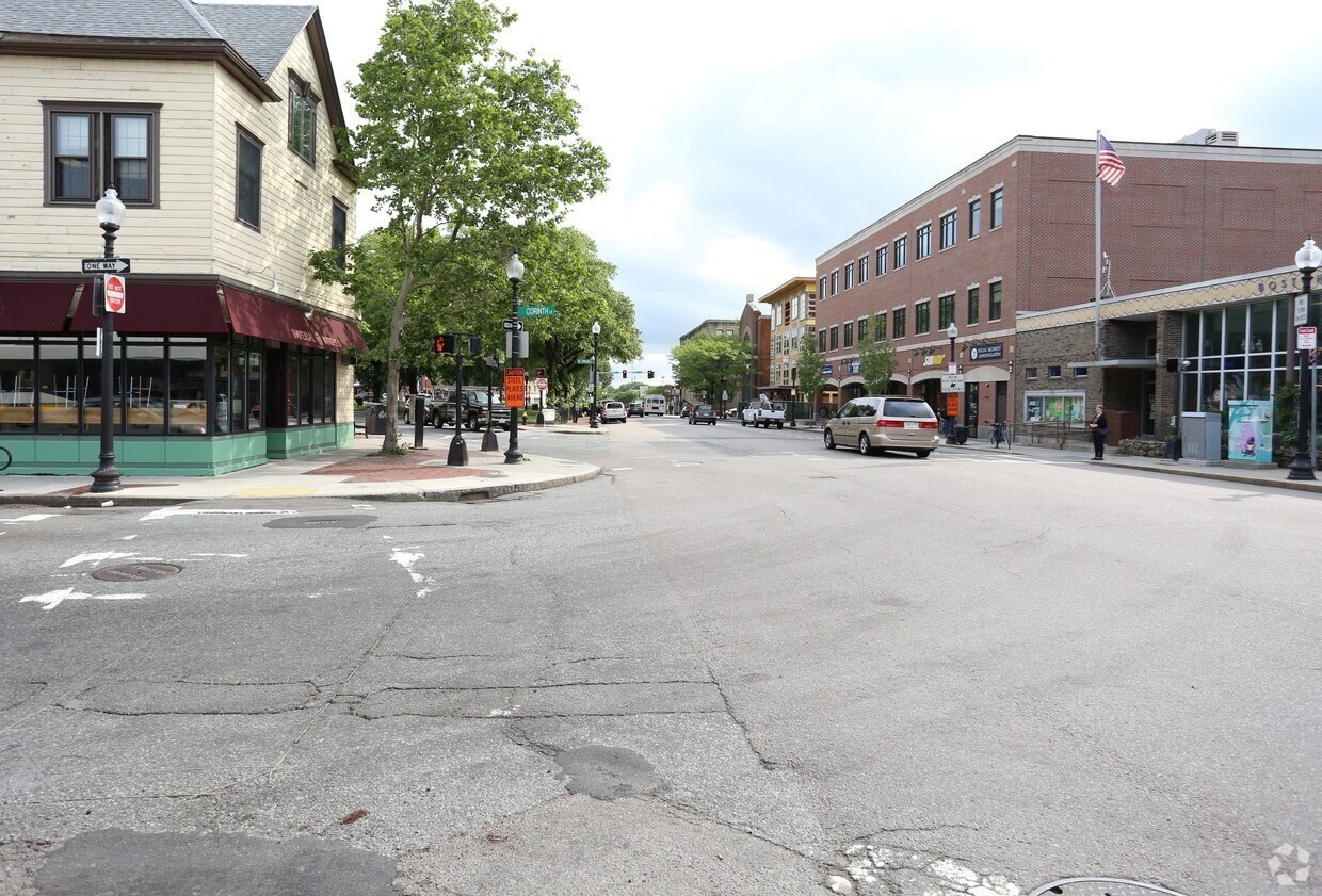 4258 Washington Unit 9, Roslindale, Boston, MA 02131 - Image 2