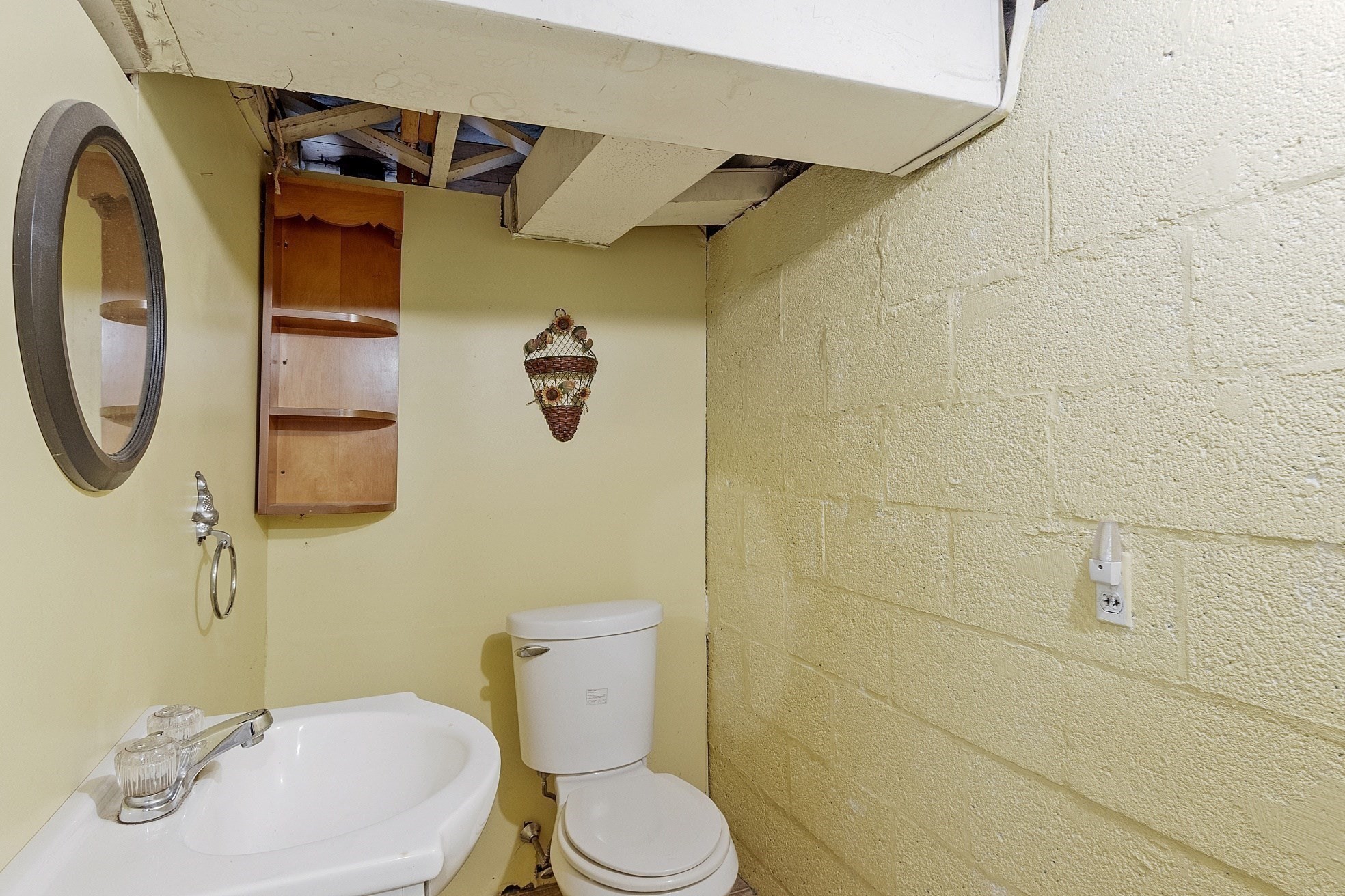 257 Spruce St, Leominster, MA 01453 - Image 25