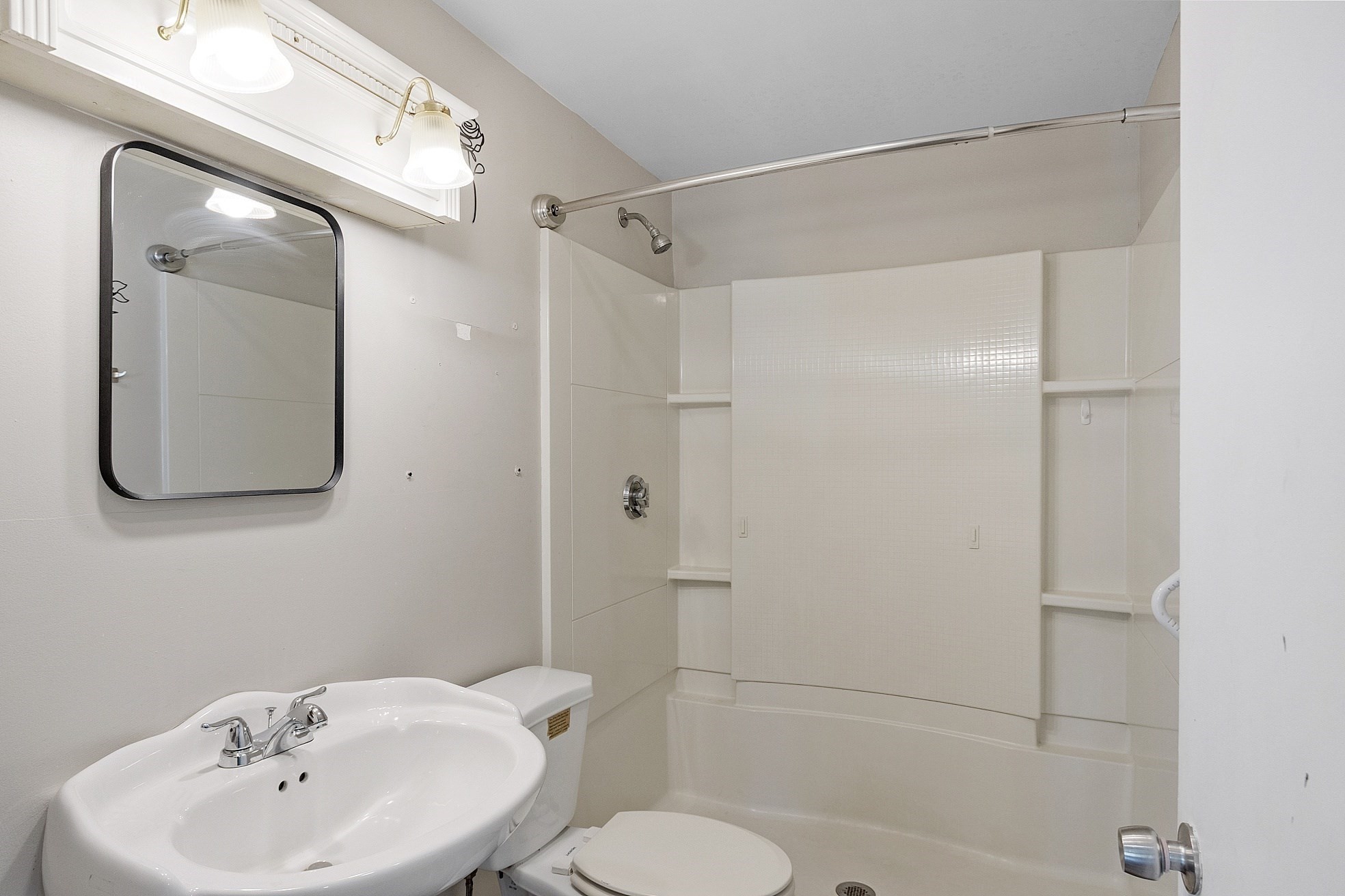 257 Spruce St, Leominster, MA 01453 - Image 10