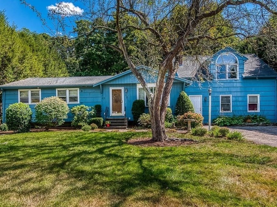 53 Chapman Rd, Stoughton, MA 02072