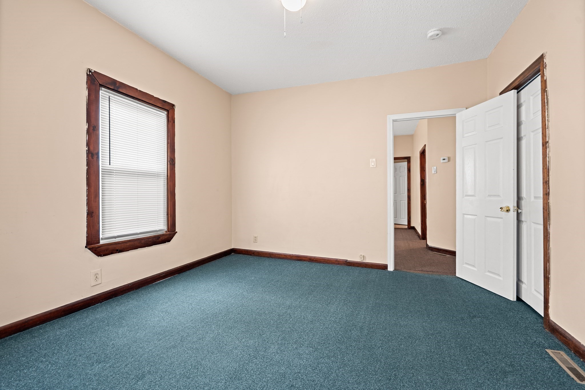 10 Clinton Ave, Lowell, MA 01854 - Image 4