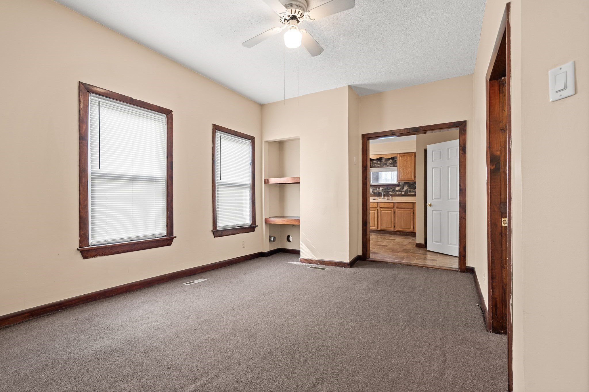 10 Clinton Ave, Lowell, MA 01854 - Image 7