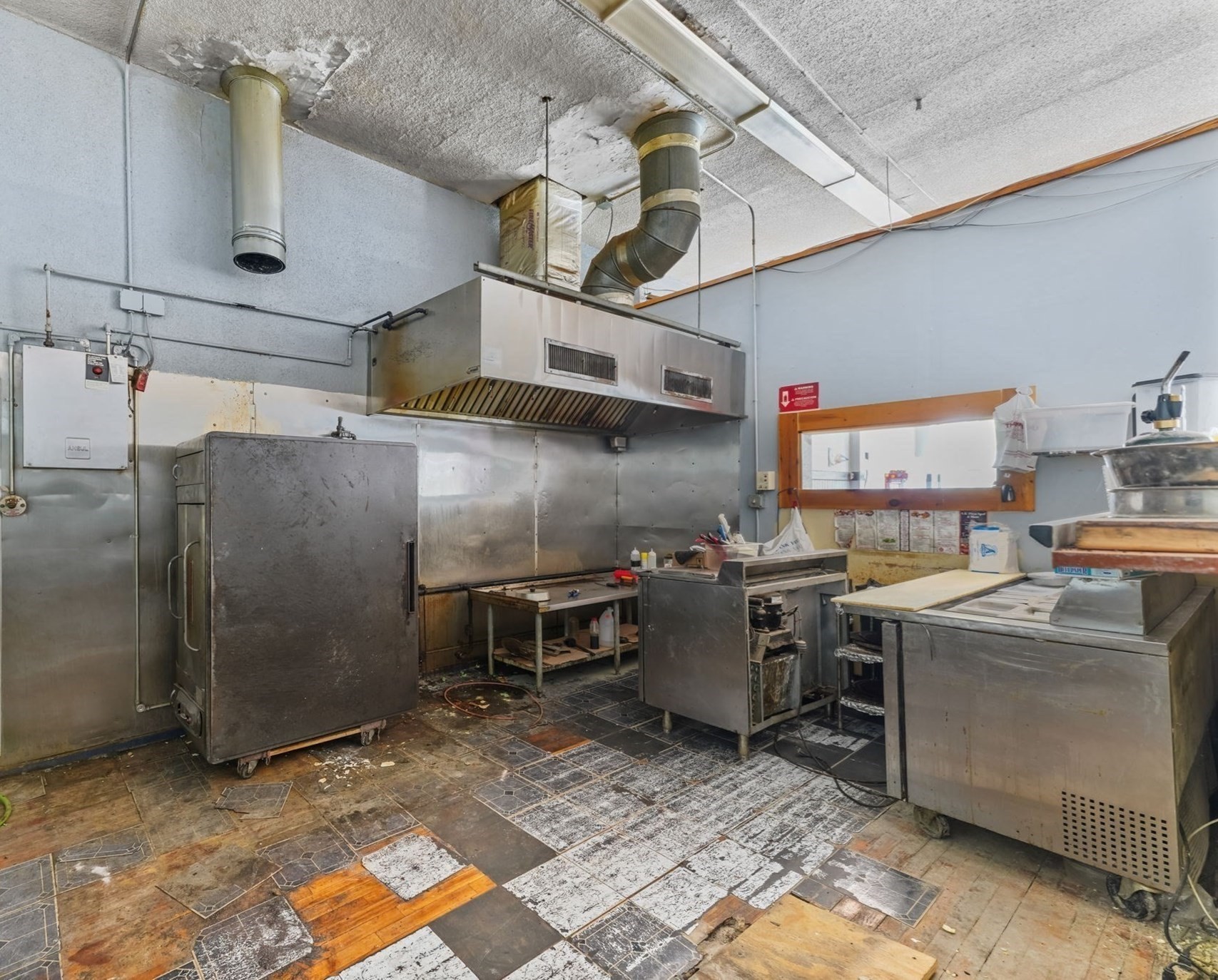 1114 Acushnet Ave, New Bedford, MA 02746 - Image 10