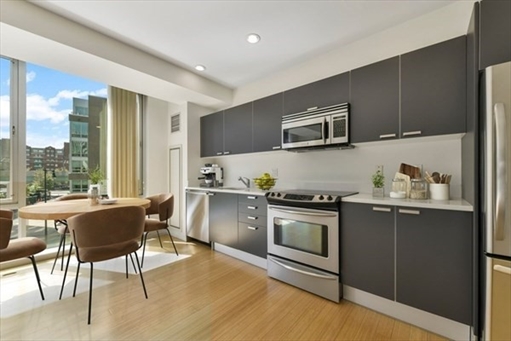 2 Earhart Street, Apt 324