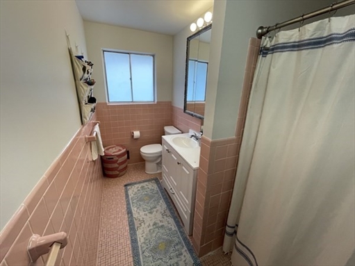 178 Beethoven Ave., Apt -