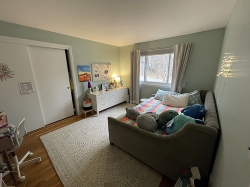 178 Beethoven Ave., Apt -