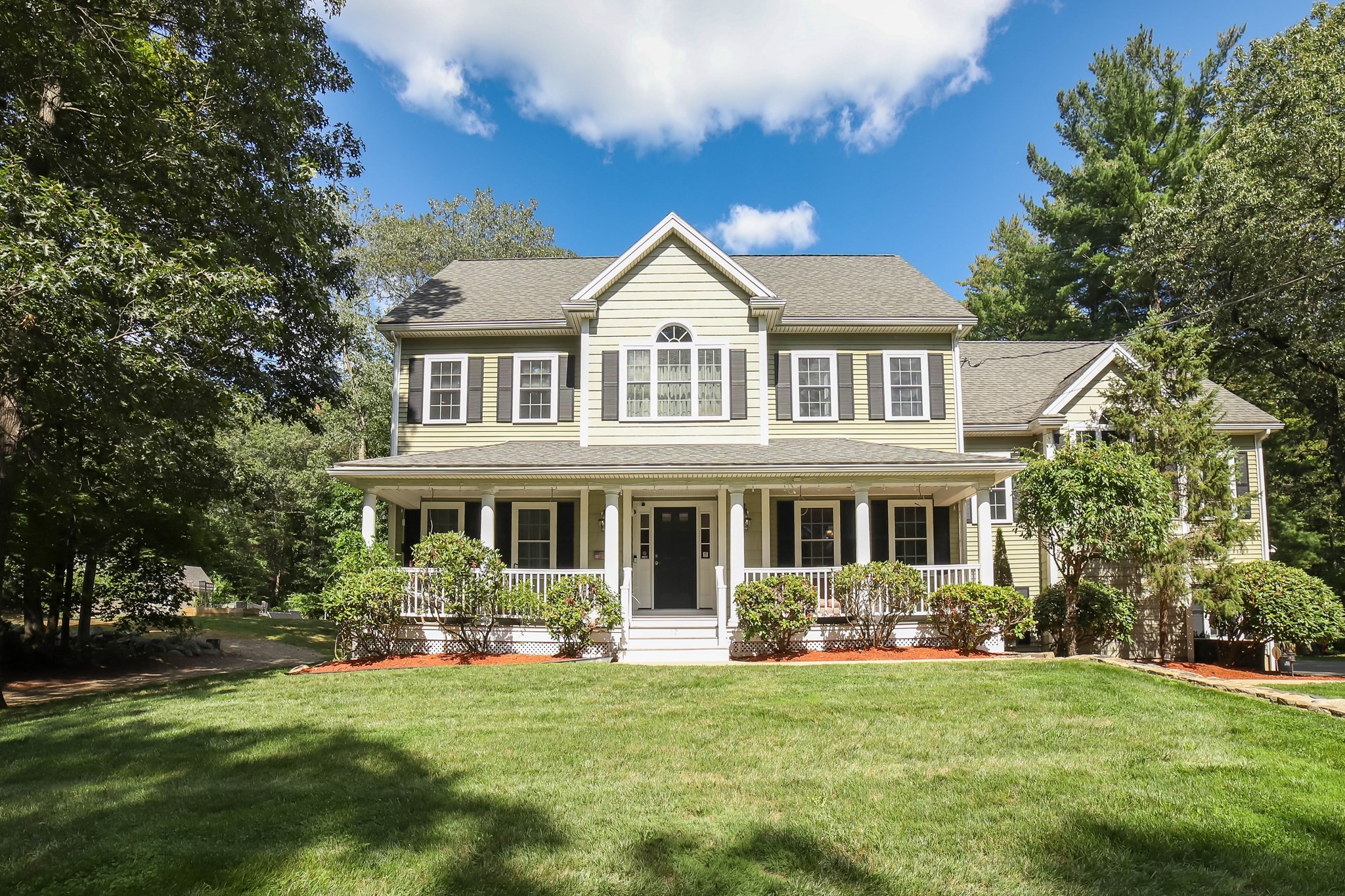 12 Springs Rd, Billerica, MA 01821