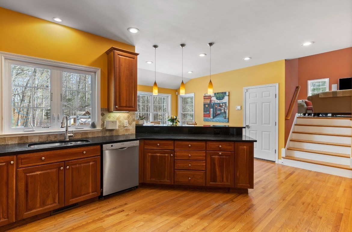 12 Springs Rd, Billerica, MA 01821 - Image 3