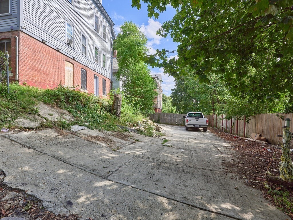 34 Garnet St, Fitchburg, MA 01420 - Image 32