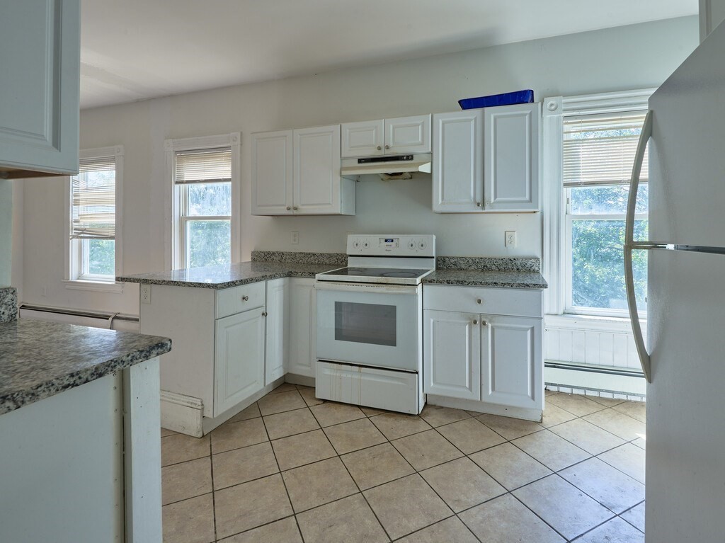 34 Garnet St, Fitchburg, MA 01420 - Image 8