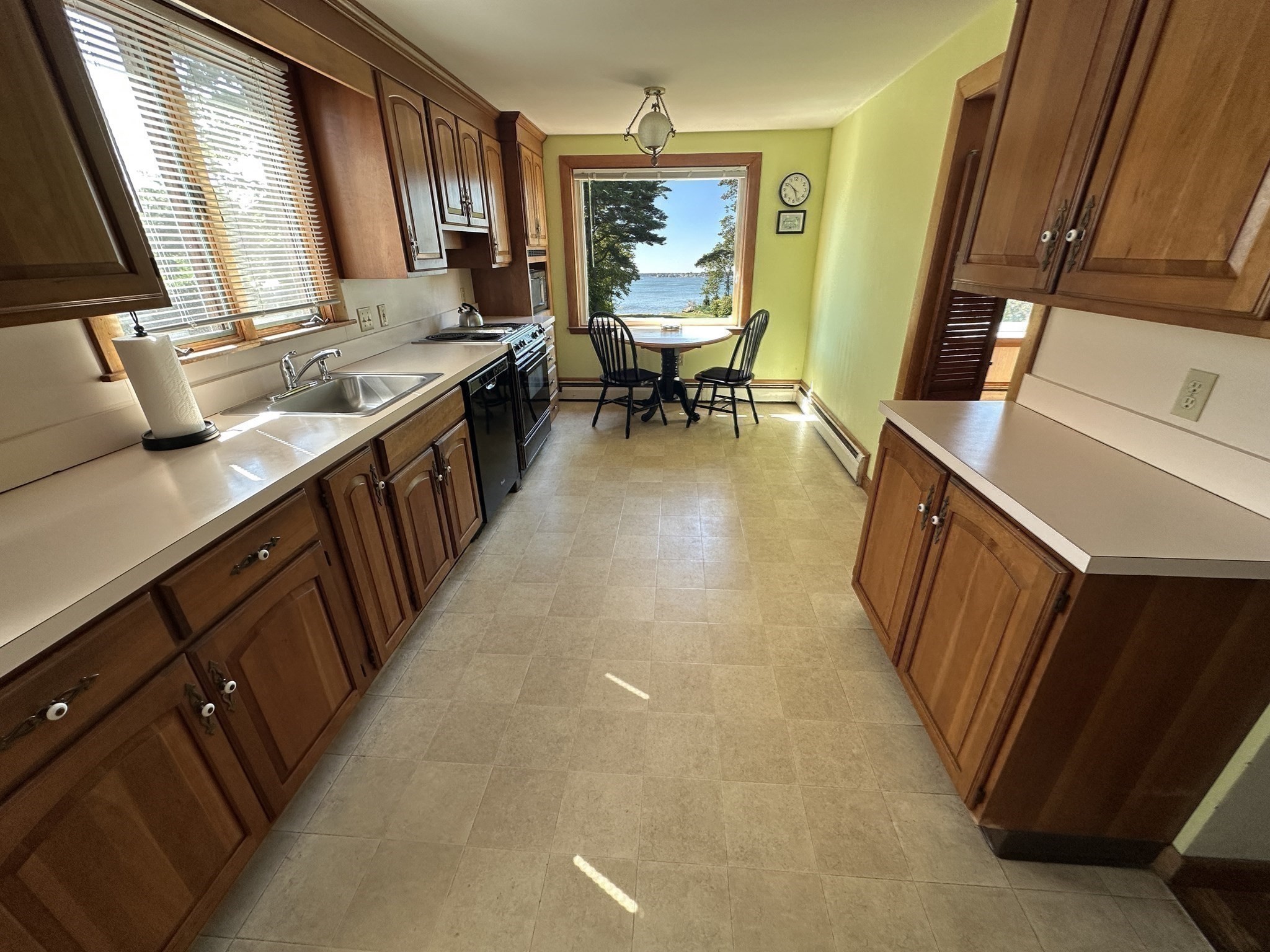 39 Woodbury St, Beverly, MA 01915 - Image 7