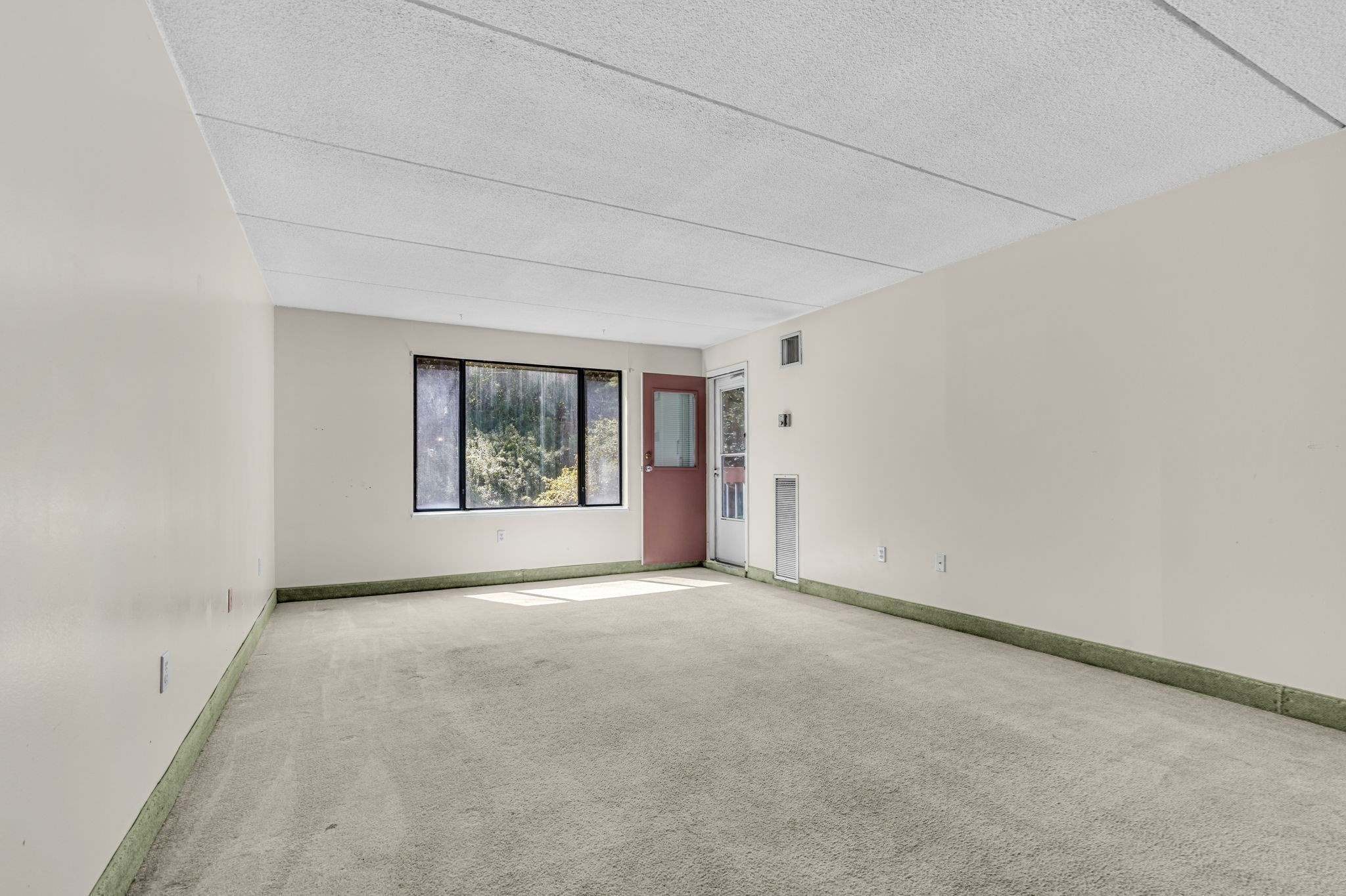 1550 Worcester Road Unit 101, Framingham, MA 01702 - Image 9