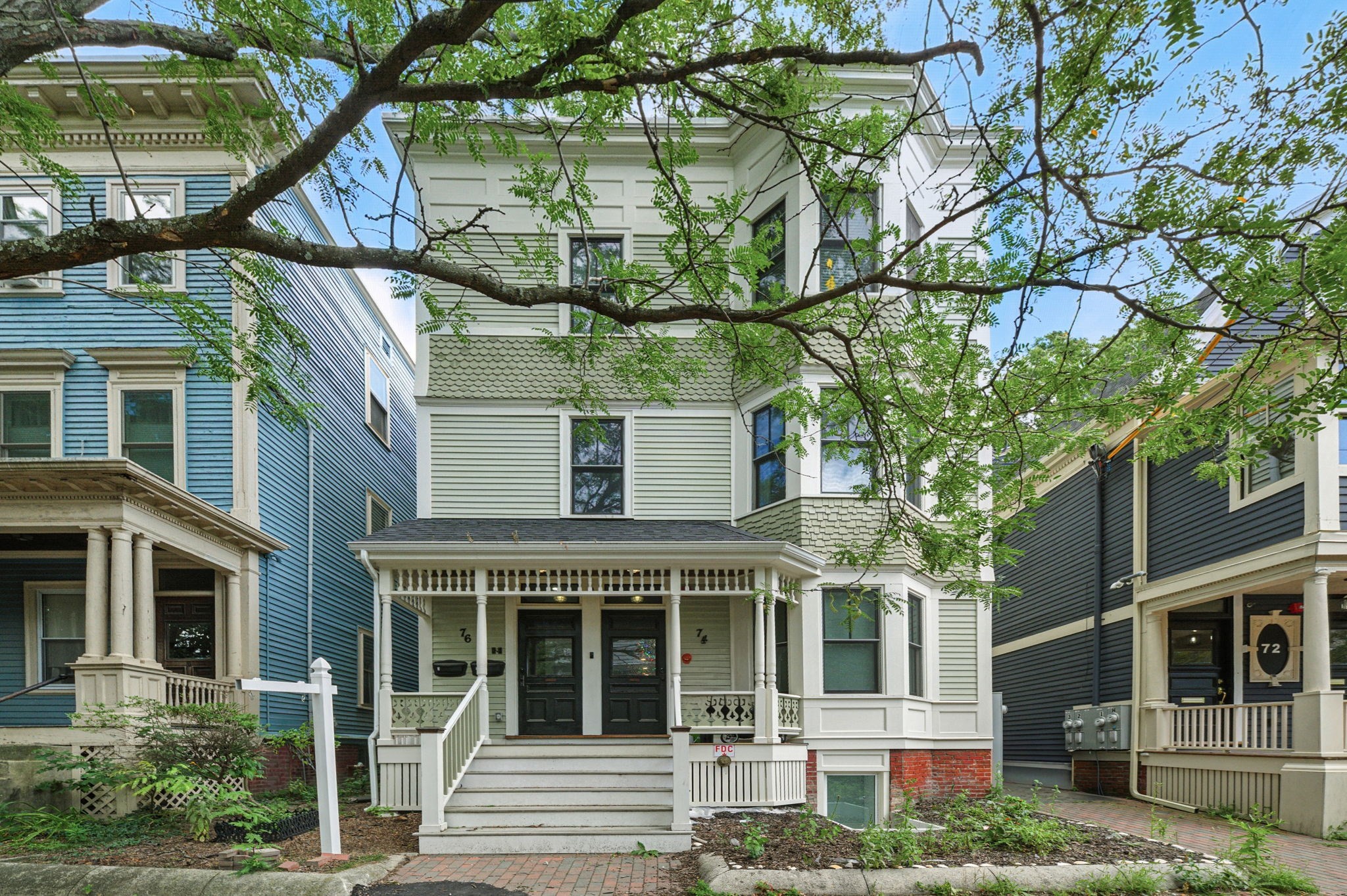 74 Dana St Unit 2, Cambridge, MA 02138