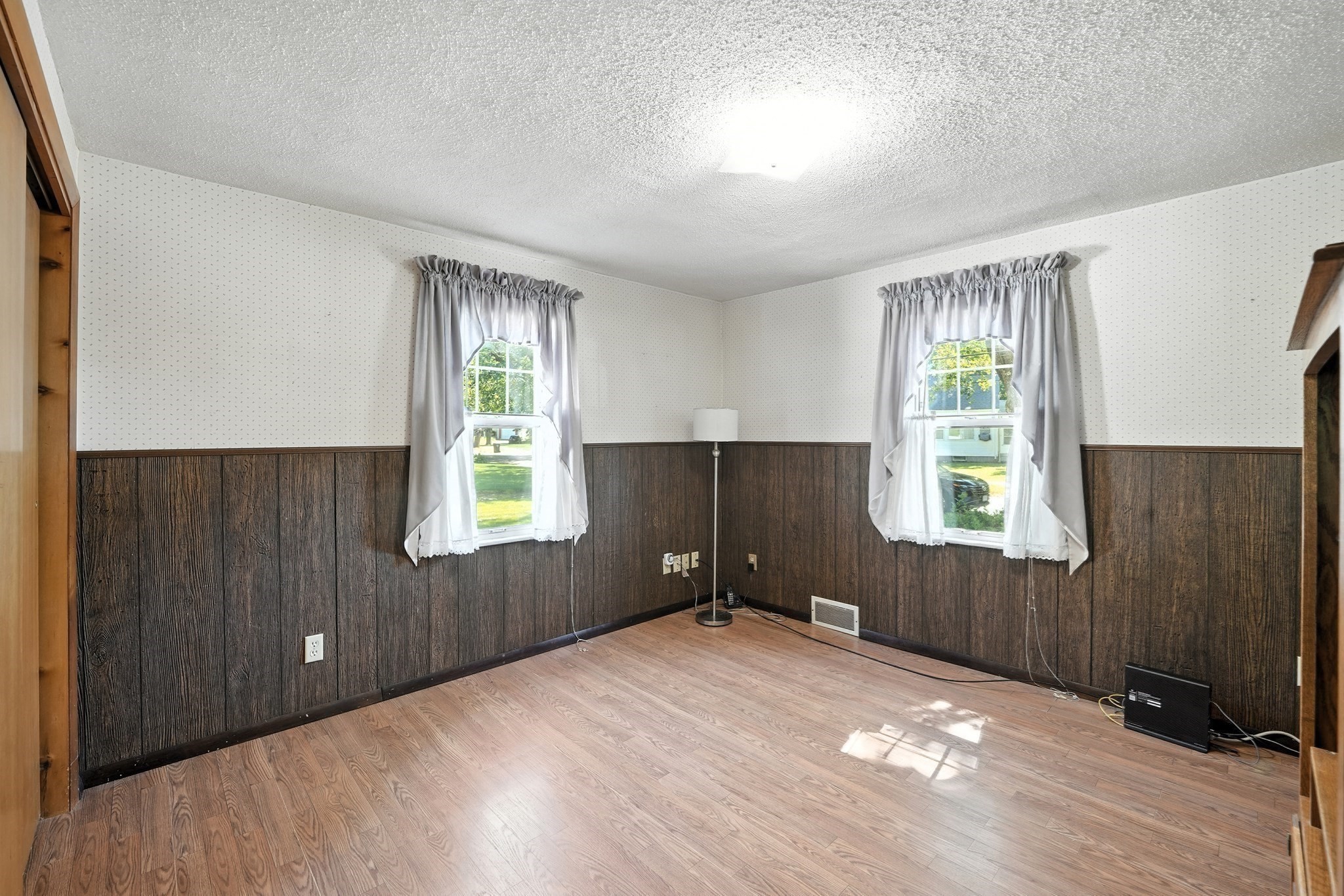 85 Fairview St, South Hadley, MA 01075 - Image 17