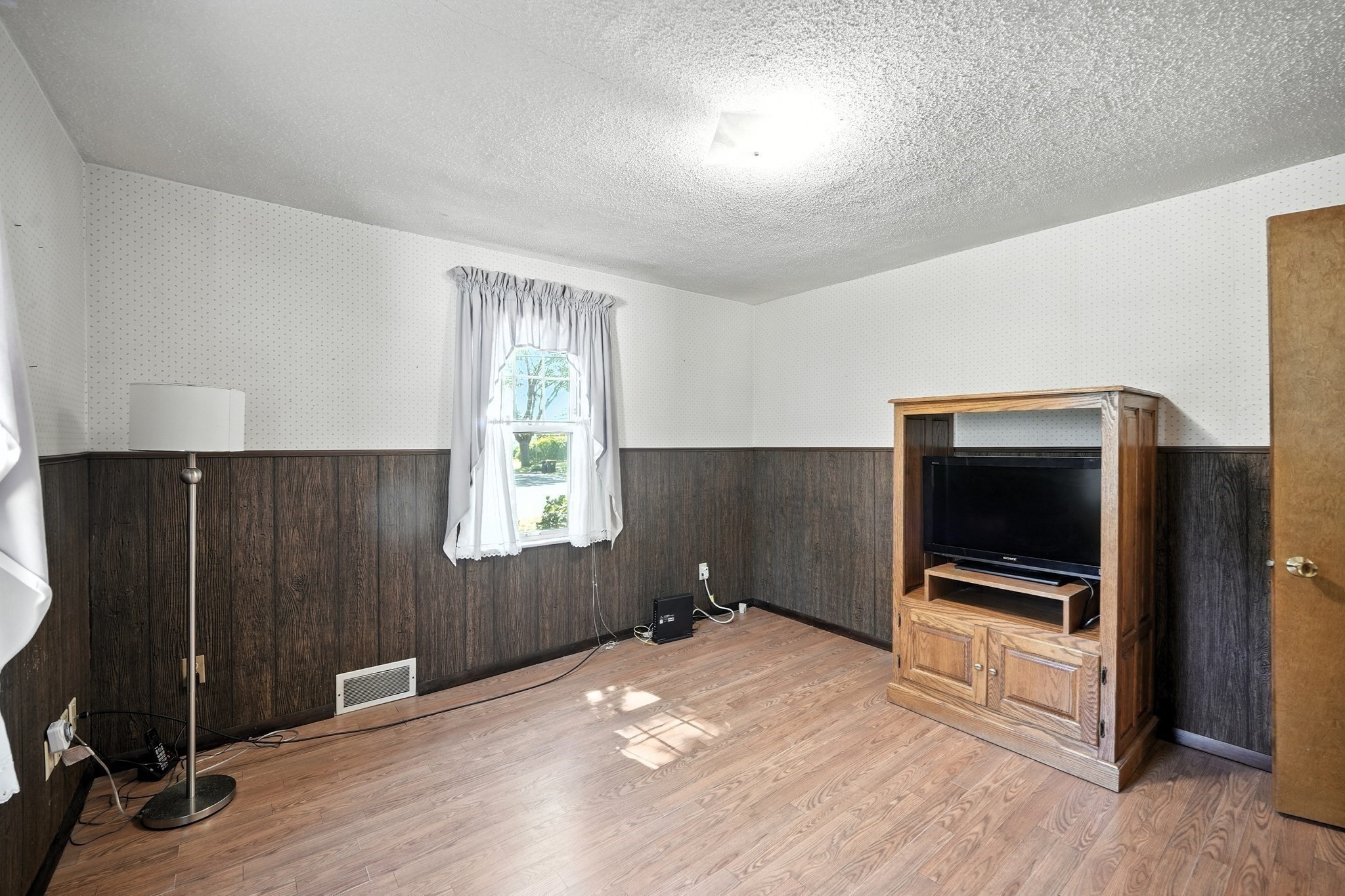 85 Fairview St, South Hadley, MA 01075 - Image 18