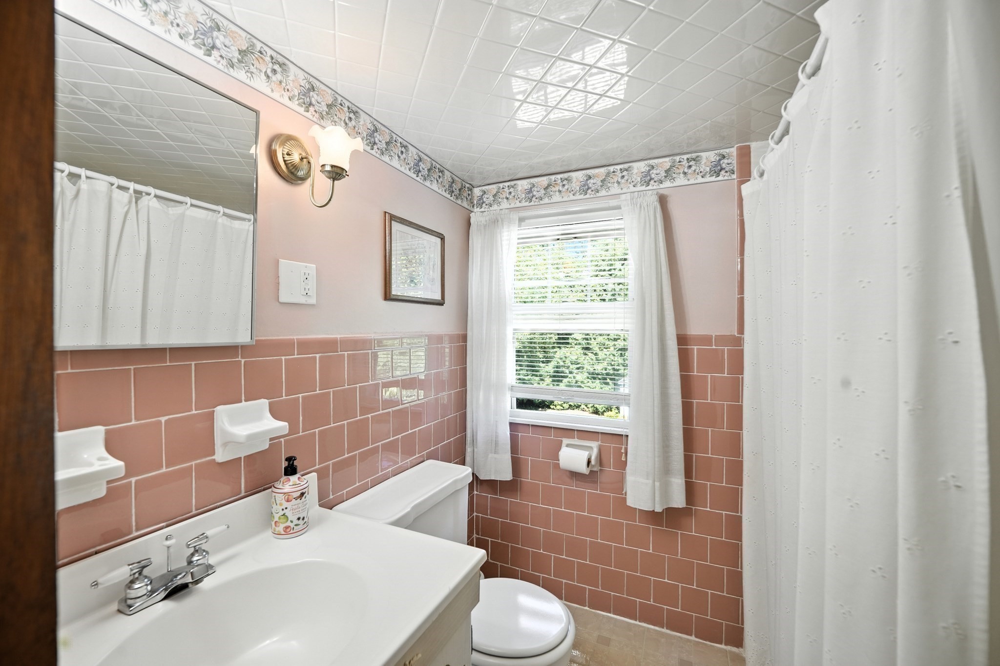 85 Fairview St, South Hadley, MA 01075 - Image 23