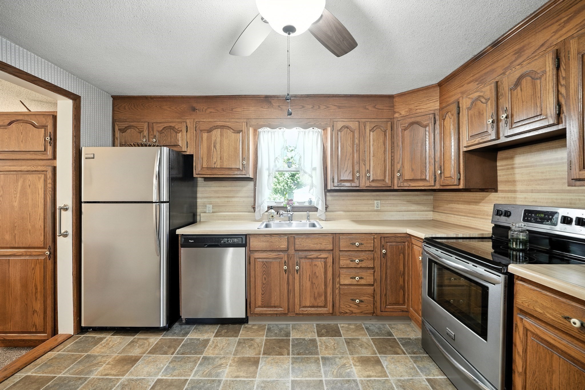 85 Fairview St, South Hadley, MA 01075 - Image 5