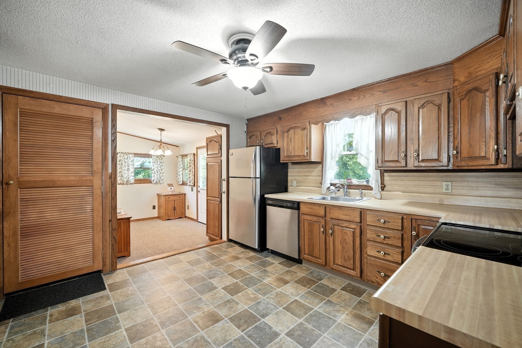 85 Fairview St, South Hadley, MA 01075 - Image 6