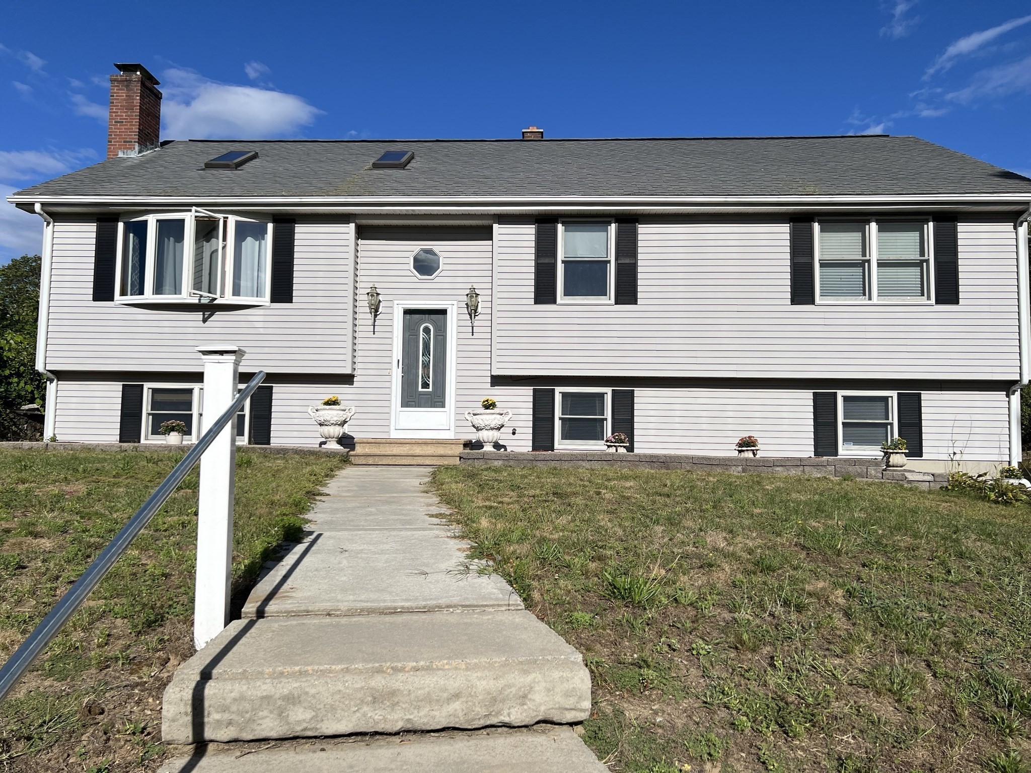 381 Oxford No, Auburn, MA 01501