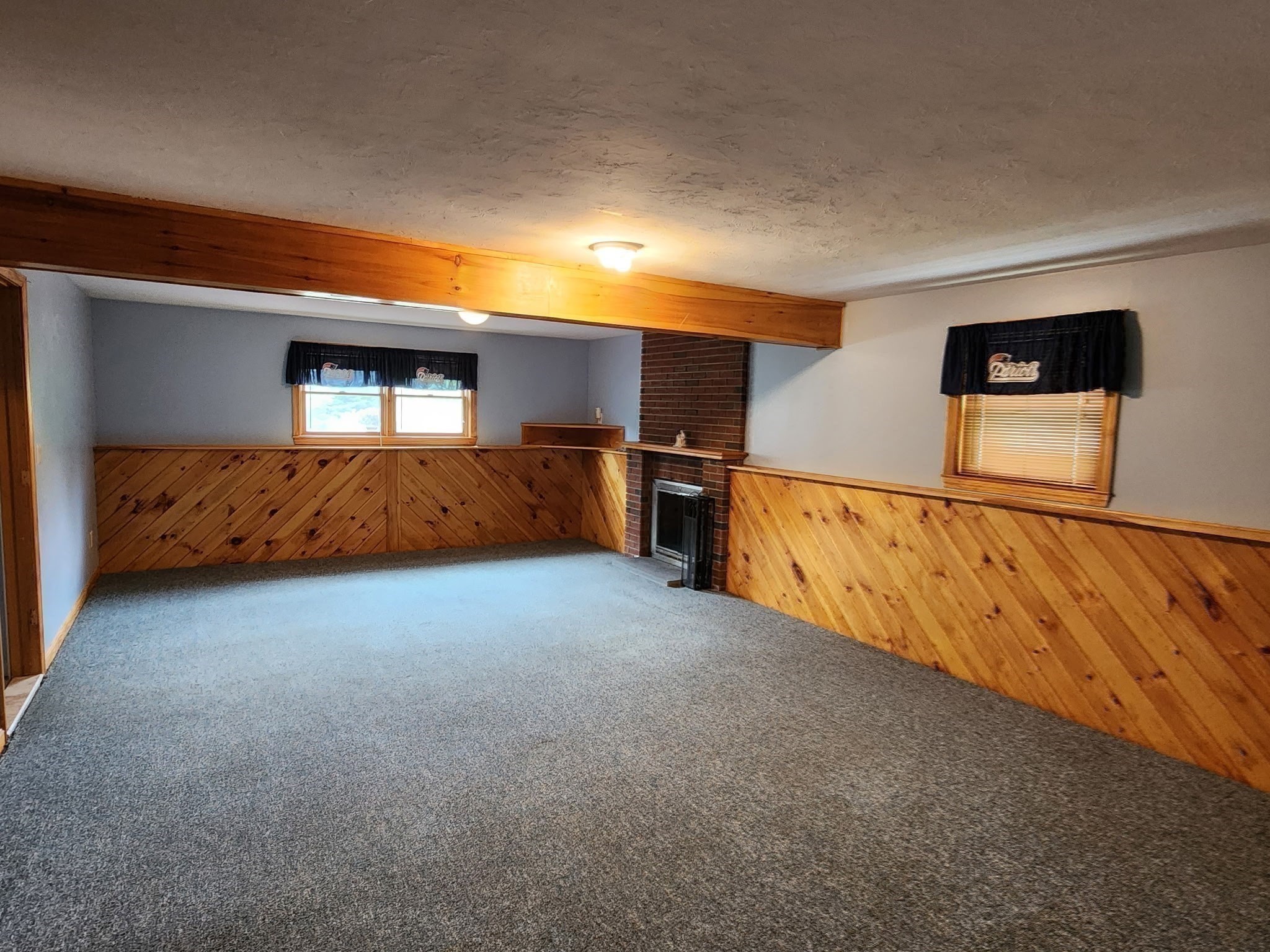 381 Oxford No, Auburn, MA 01501 - Image 22