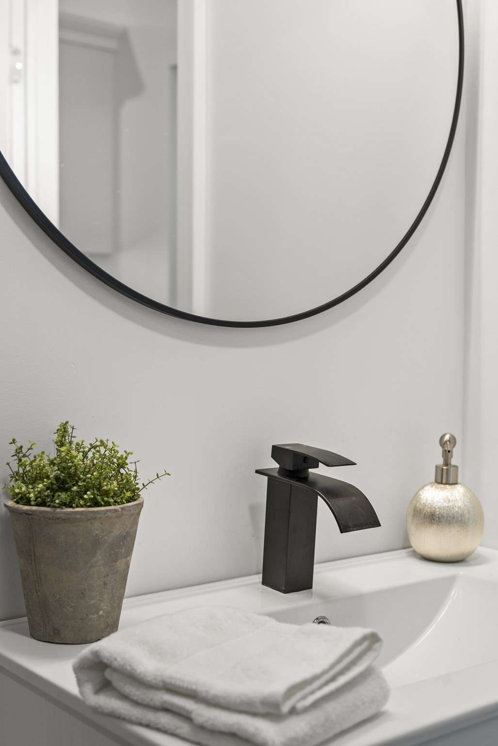 7 Sawyer Crt, Malden, MA 02148 - Image 32