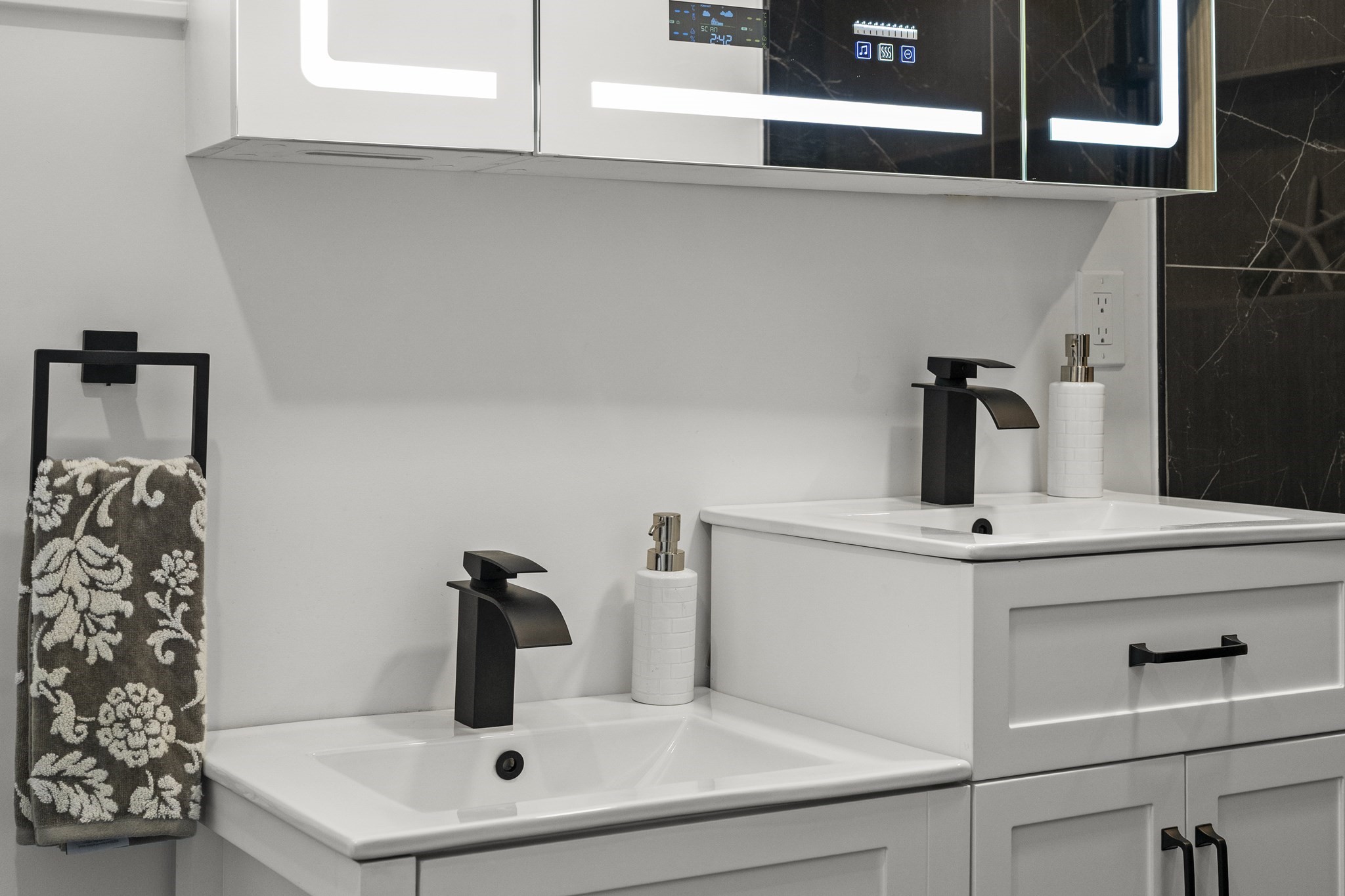 7 Sawyer Crt, Malden, MA 02148 - Image 33