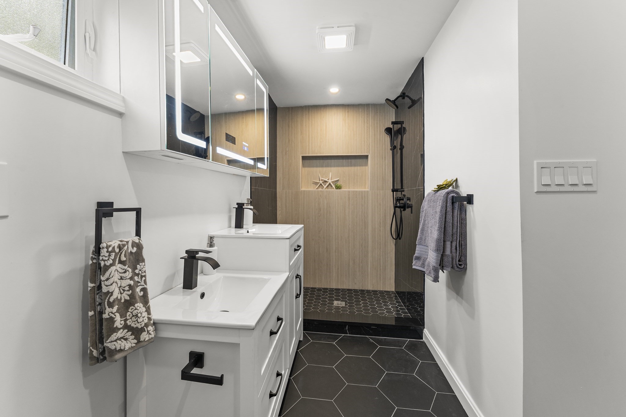 7 Sawyer Crt, Malden, MA 02148 - Image 35