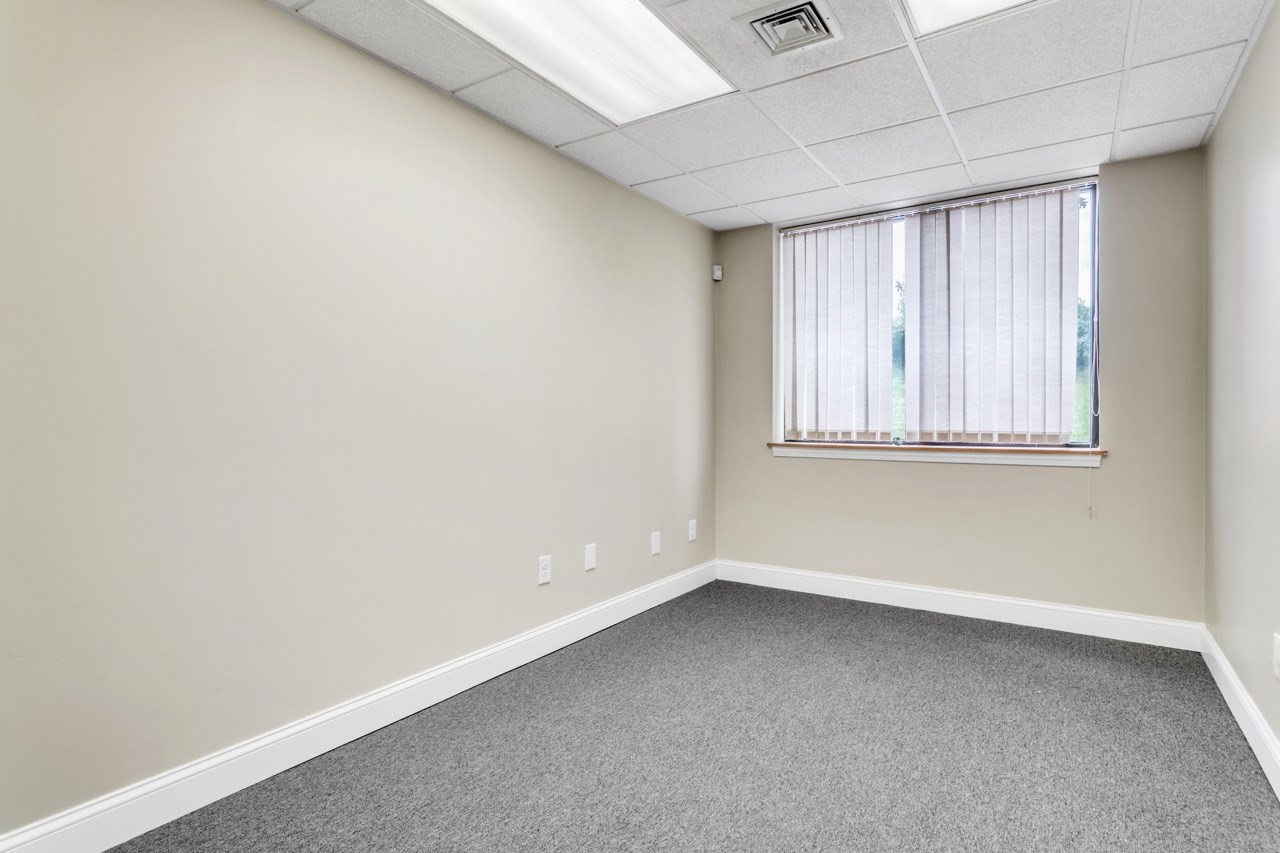 939 E Columbus Ave, Springfield, MA 01105 - Image 13