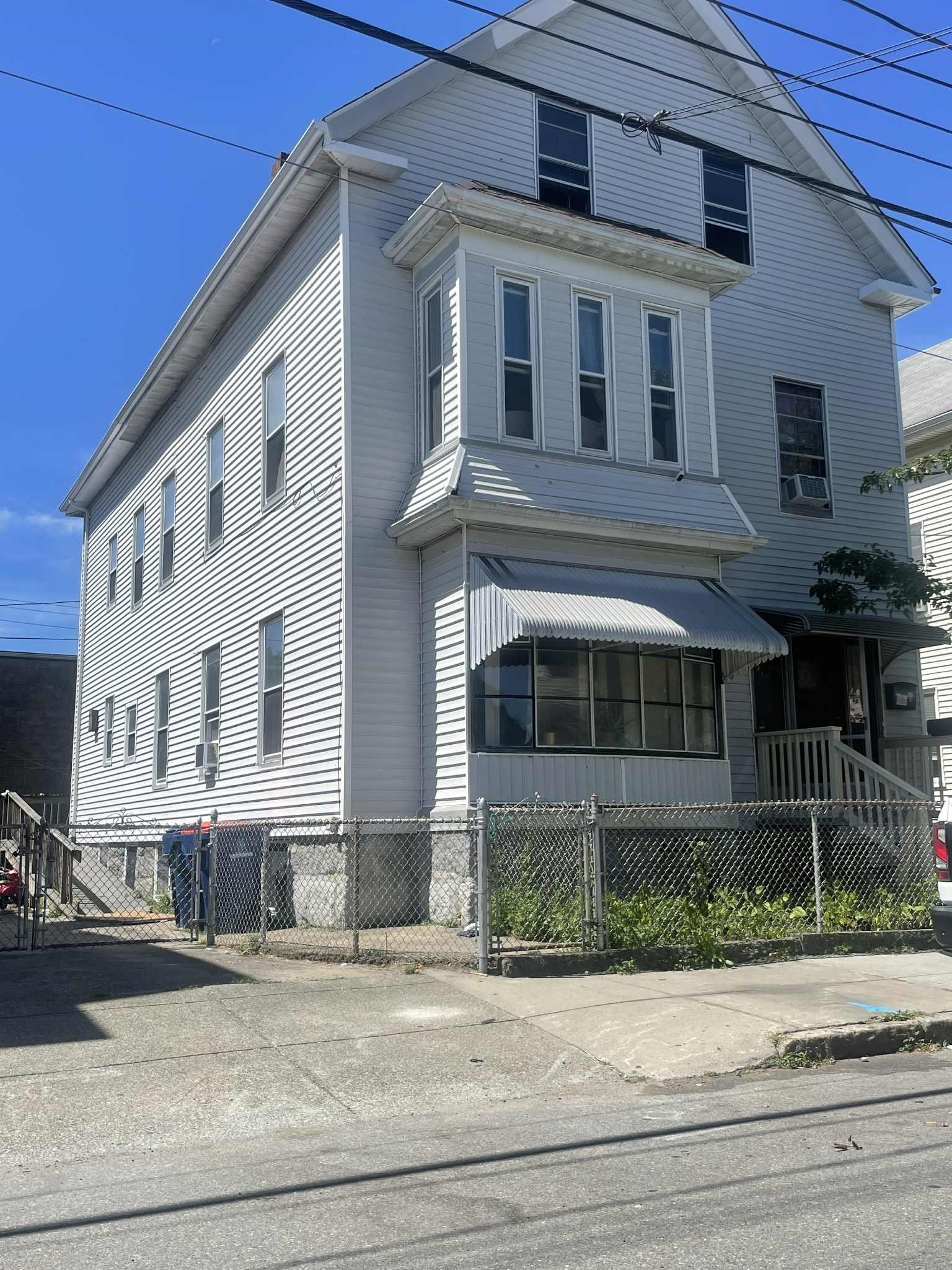311 Purchase St, New Bedford, MA 02740